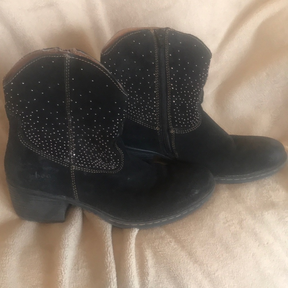 Born Concept black boots